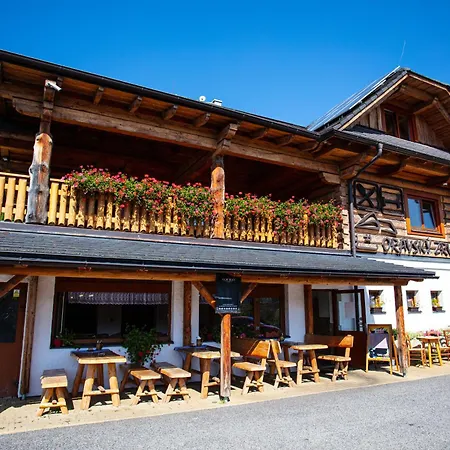 Oravsky Zrub Casa de hóspedes 3*