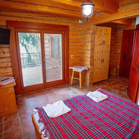 Oravsky Zrub Casa de hóspedes 3*